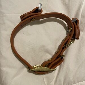 Elegant Tan Leather dog collar with Gold Buckles (compatable with Fi)